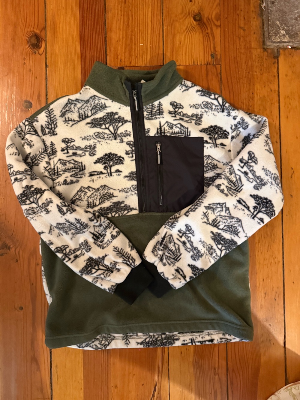 Cozy Cream & Black Scenic Print Fleece Pullover